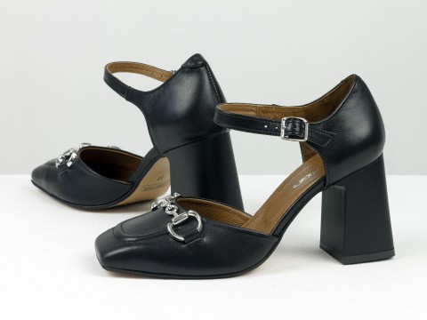 Дизайнерские черные  босоножки на необтяжном каблуке из натуральной итальянской кожи с серебряной фурнитурой, С-2211-07