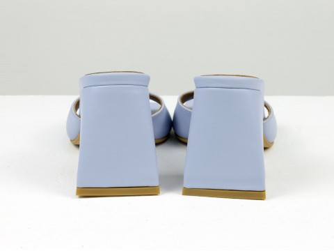 Дизайнерські шльопанці ніжно блакитного кольору на обтяжних підборах з натуральної італійської шкіри, С-2217-08