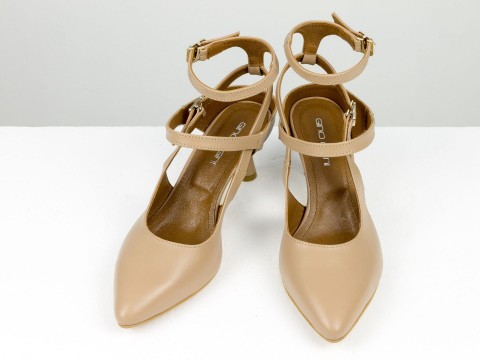 Дизайнерські туфлі на невисокому підборі "рюмочка" з натуральної італійської шкіри кольору капучіно, С-2215-01