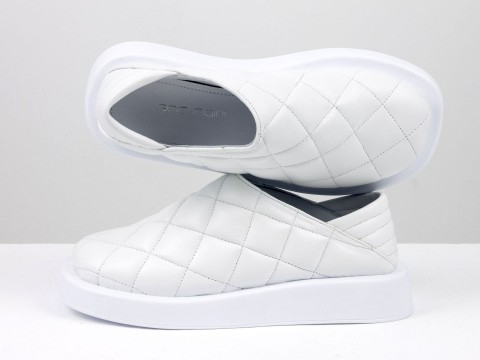 Женские белые туфли из натуральной стеганой кожи на утолщенной белой подошве, Т-2157-03