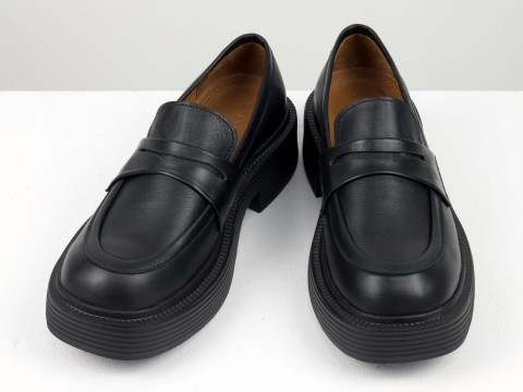 Женские туфли-лоферы из натуральной кожи черного цвета  на утолщенной подошве, Т-2192-06